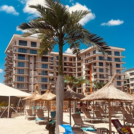 Cosmopolitan - Studio Pe Plaja Cu Vedere La Mare & Loc Parcare Gratis Нэводари Экстерьер фото