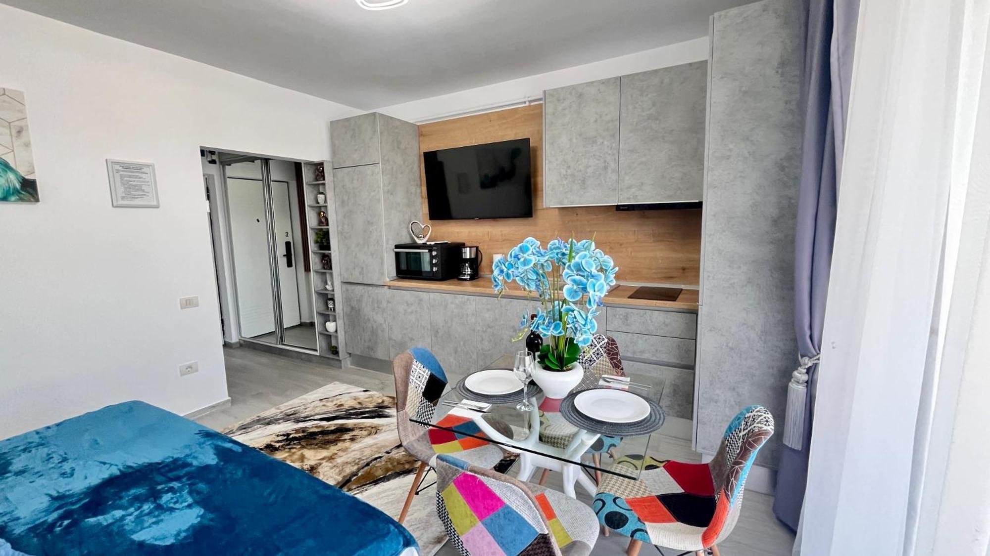 Cosmopolitan - Studio Pe Plaja Cu Vedere La Mare & Loc Parcare Gratis Нэводари Экстерьер фото
