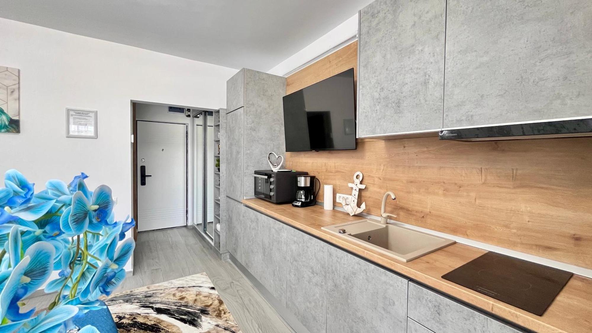 Cosmopolitan - Studio Pe Plaja Cu Vedere La Mare & Loc Parcare Gratis Нэводари Экстерьер фото